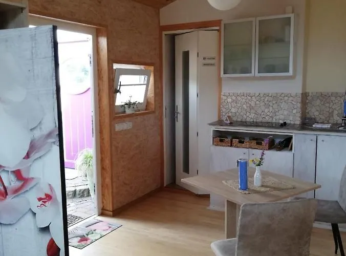 Апартаменты Gaestehaus Ahlers In *